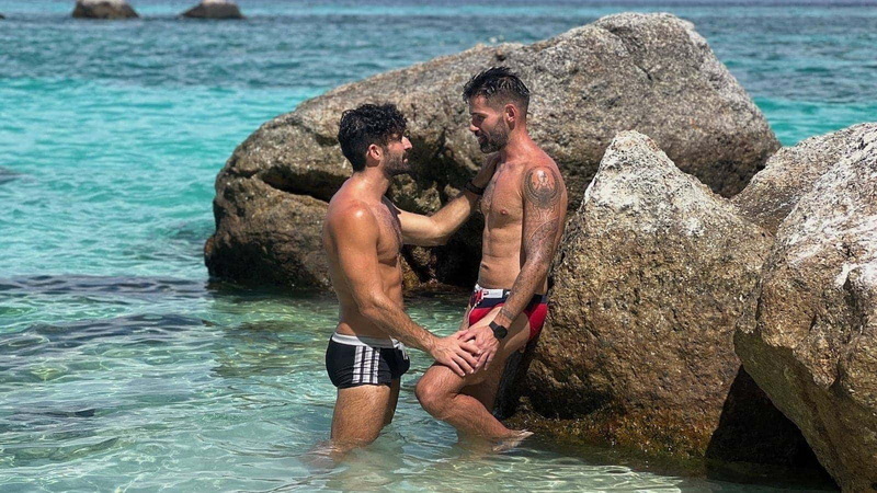 Is There Sexy Yet Comfortable Swimwear For Gay Men