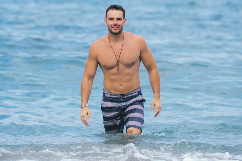 How Does Alpha Male Swimwear Enhance Your Look