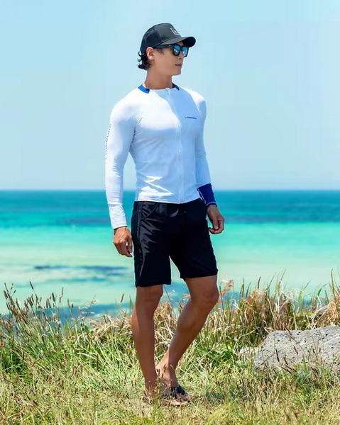 Can Men's Sun Protective Swimwear Be Stylish And Functional?