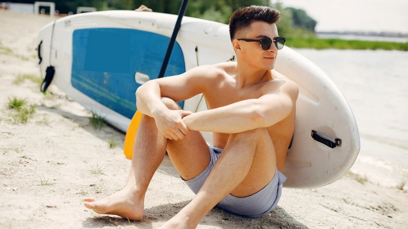 What Do Men Wear To The Beach for Style And Comfort