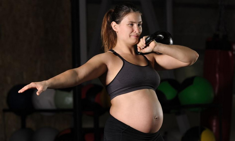 Should Pregnant Women Wear Sports Bras And Bikinis 1