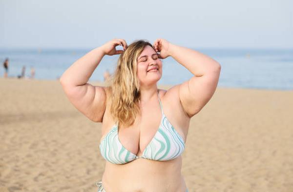 A Heavy Woman Looks Like in A Bikini