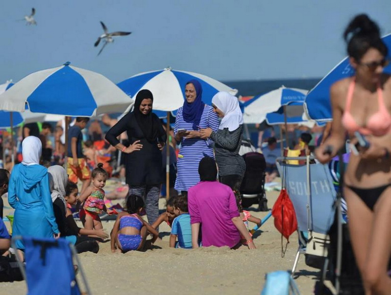 Are Muslim Women Allowed To Wear Bikinis