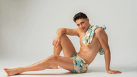 //iprorwxhjpqklq5p.ldycdn.com/cloud/lpbprkqklrsrkljiojikn/how-do-you-style-brief-male-swimwear-for-pool-parties.jpg