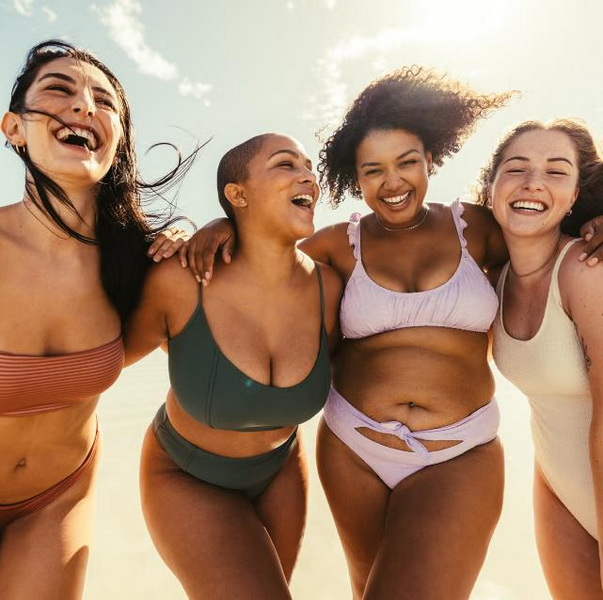 What Do Women Wear over A Bikini
