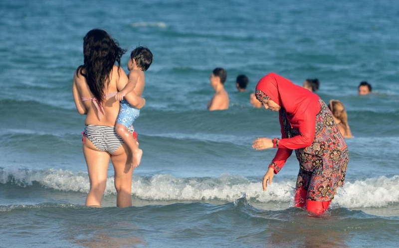 Are Muslim Women Allowed To Wear Bikinis 2