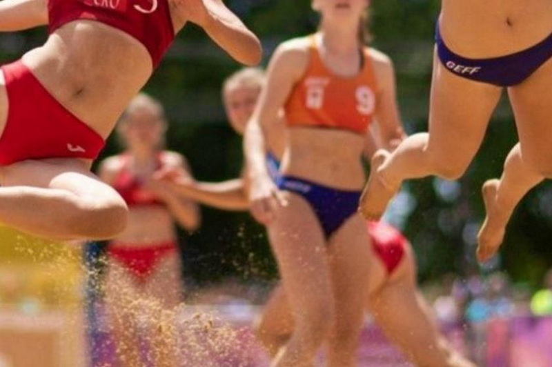 Why Do Female Runners Wear Bikini Bottoms?