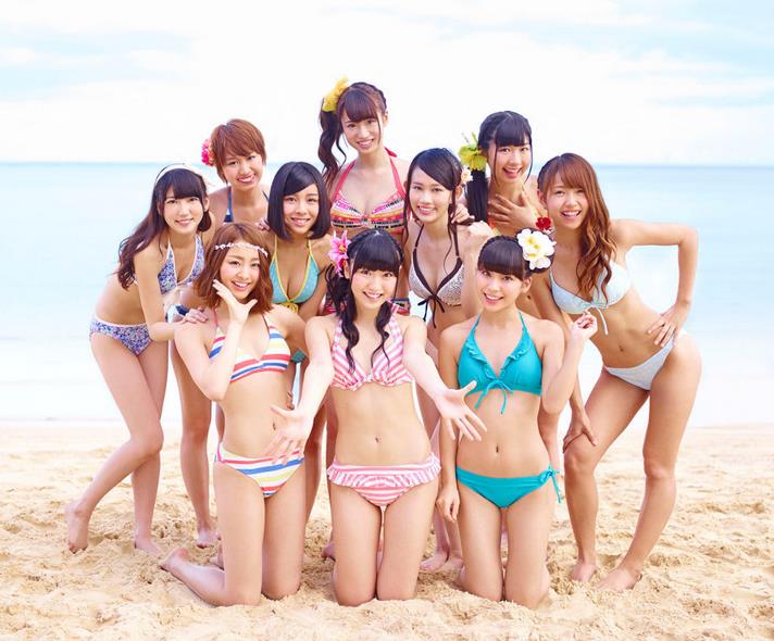 Japanese Women Wear Bikinis 1
